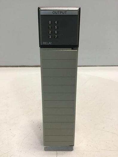 Used ALLEN BRADLEY Output Module 1746-OW8 SER A #127342