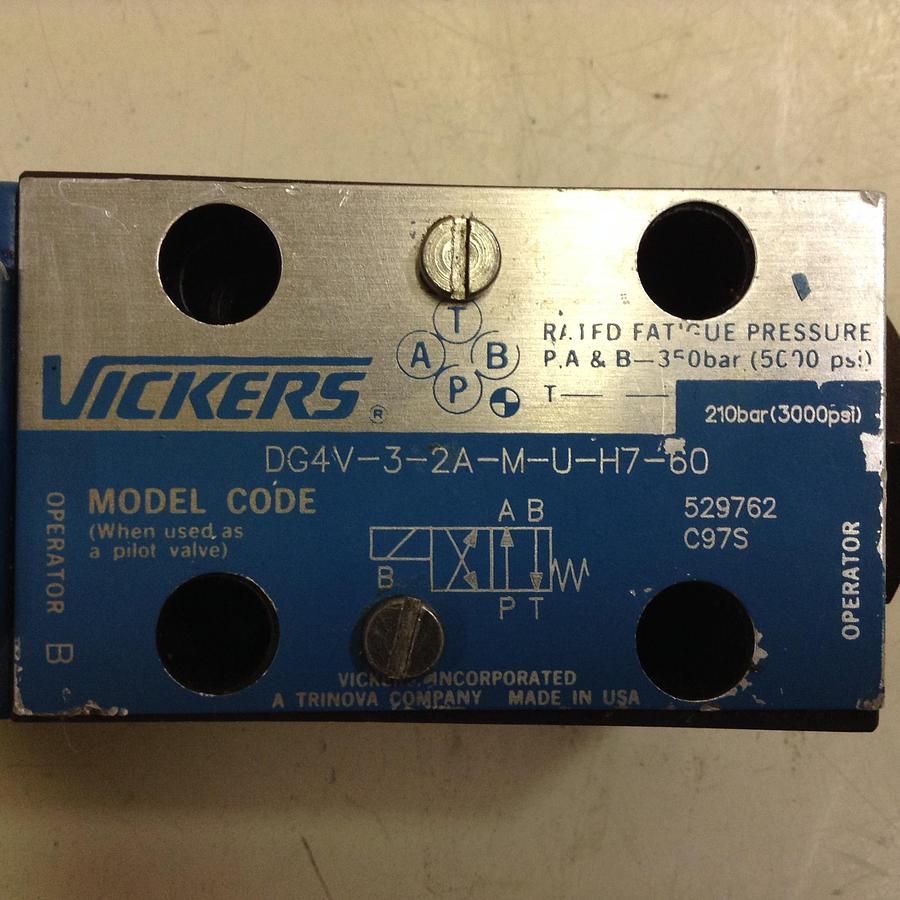 Used VICKERS Valve DG4V-3-2A-M-U-H7-60 Used