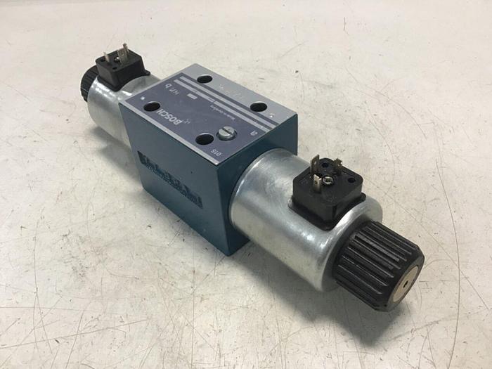 Used BOSCH Valve 0 810 001 776 #143688