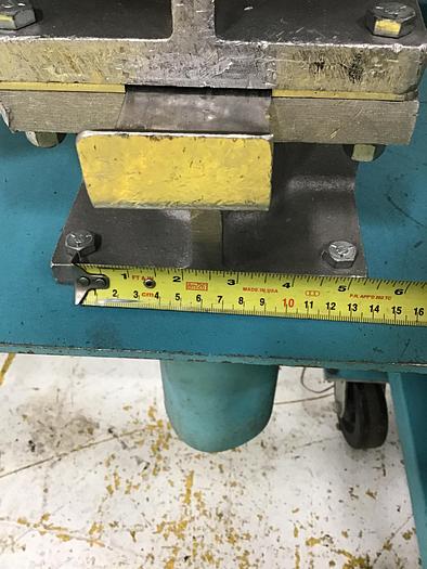 Used UNA-DYN Auto Mini Desiccant Dryer w/Hoppers UDC-55 HOP Used #142101