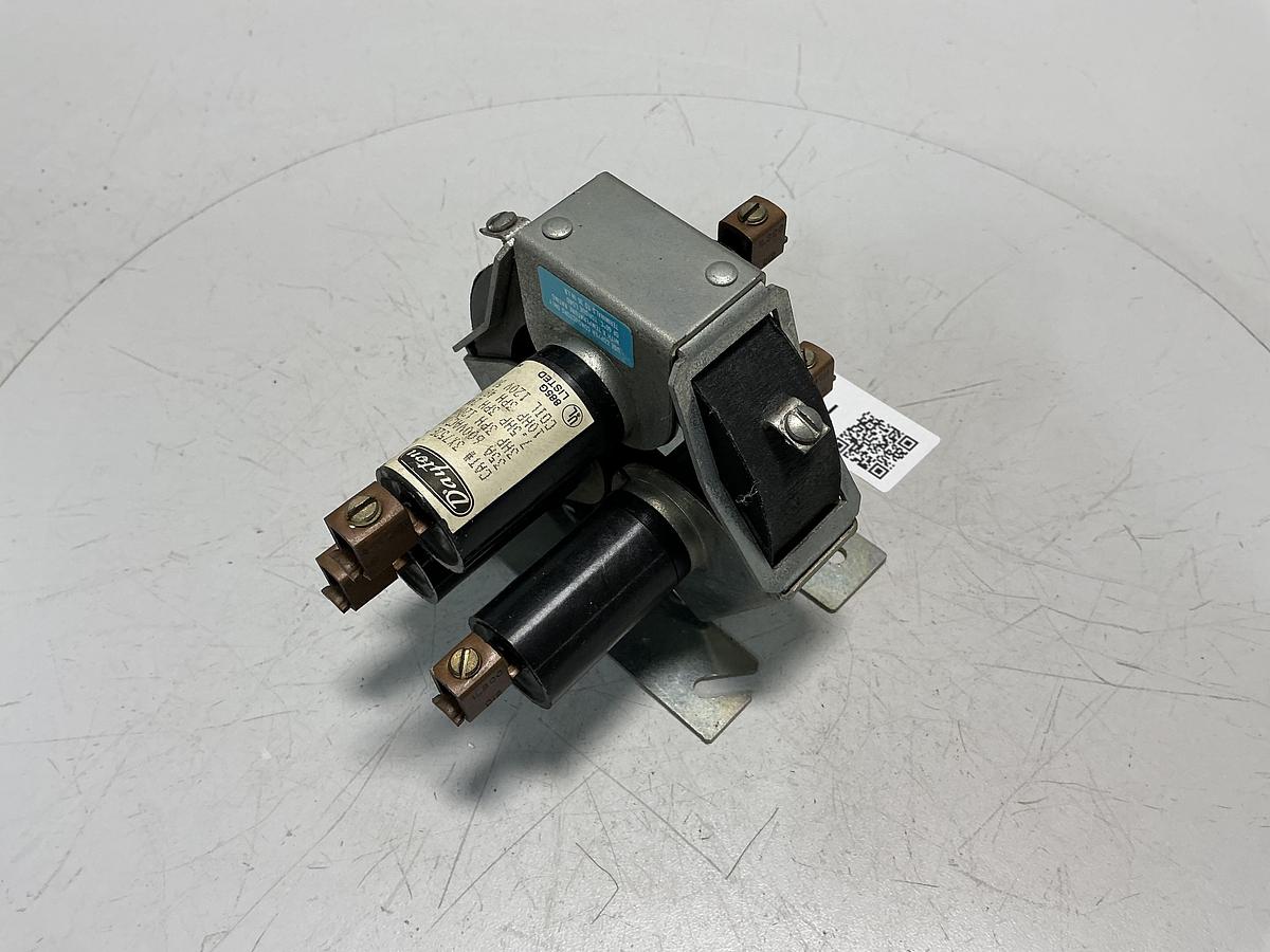 Used DAYTON 3X752E