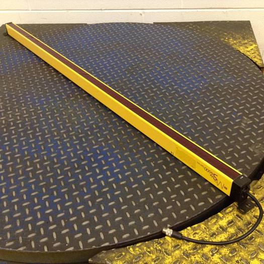 Used STI Light Curtain Transmitter MS46-14-1305-Q1-X USED