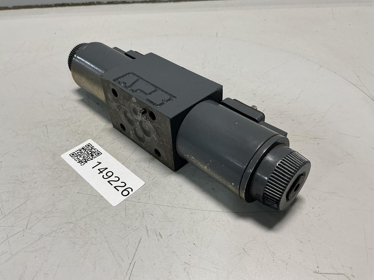 Used VICKERS DG4V-3S-6C-M-U-HL7-60-EN490