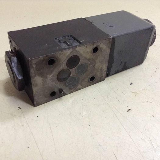 Used VICKERS Directional Hydraulic Valve DG4V322AMUHL760 Used