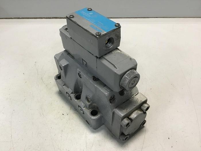 Used VICKERS Valve DG4V36CMFWB660EN21 #139122