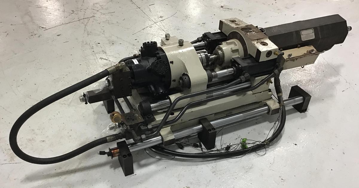 Used CINCINNATI MILACRON VT220-8 / IU 8 Oz Injection Unit Used #144072