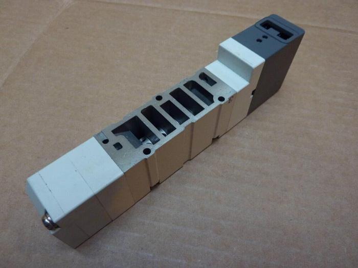 Used SMC Solenoid Valve VQ300-5 #24480