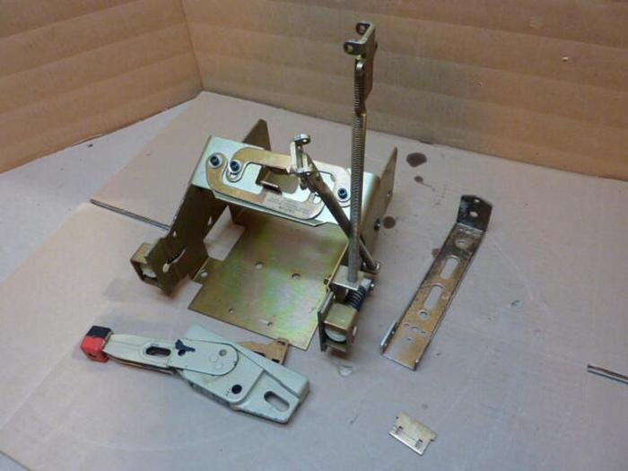 Used SQUARE D Breaker Operating Mechanism 9422-RR-1 Used