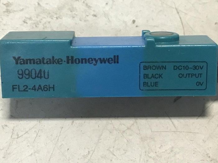 Used YAMATAKE Proximity Switch FL2-4A6H #128268