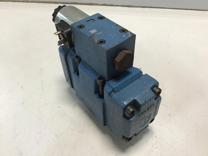 Used MANNESMANN REXROTH Valve 4WEH10P6-44/6EG24N9TK4S06 (2) #132647