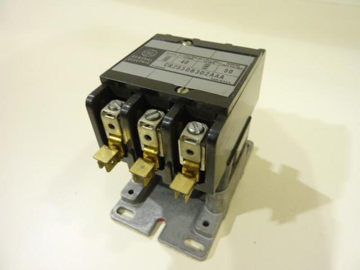 Used GENERAL ELECTRIC / GE Contactor CR253DB302AAA Used