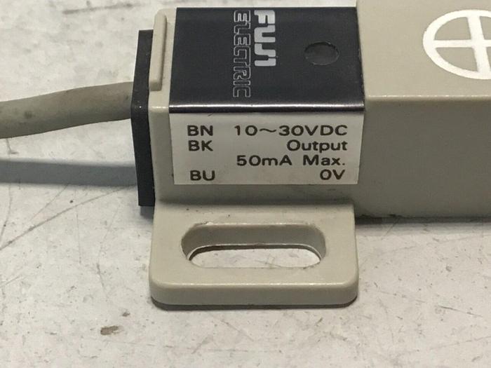 Used FUJI ELECTRIC Proximity Switch PE-B4D3 #128438