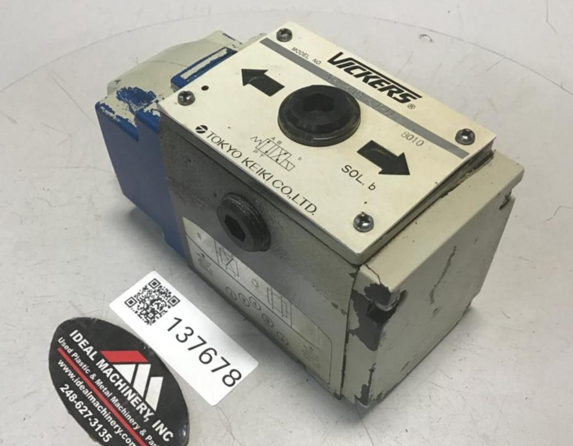 Used SPERRY VICKERS Valve DG4S50AWT11 USED 
