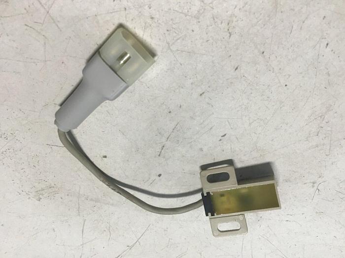 Used FUJI ELECTRIC Proximity Switch PE-B4D3 #128439