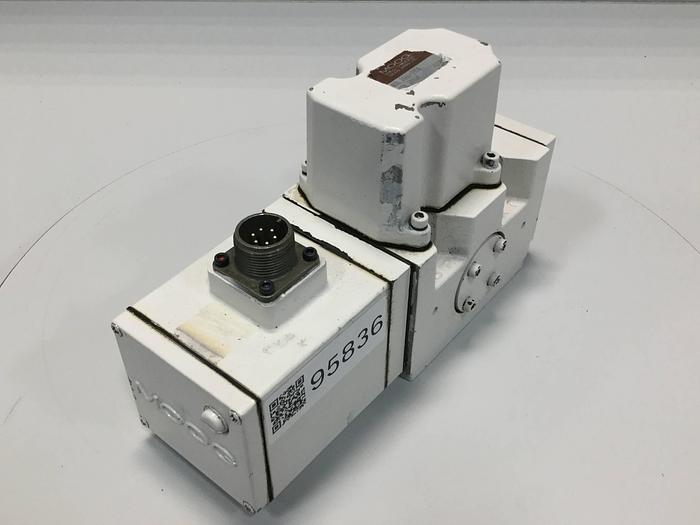 Used MOOG Servo Valve J661-335 #95836