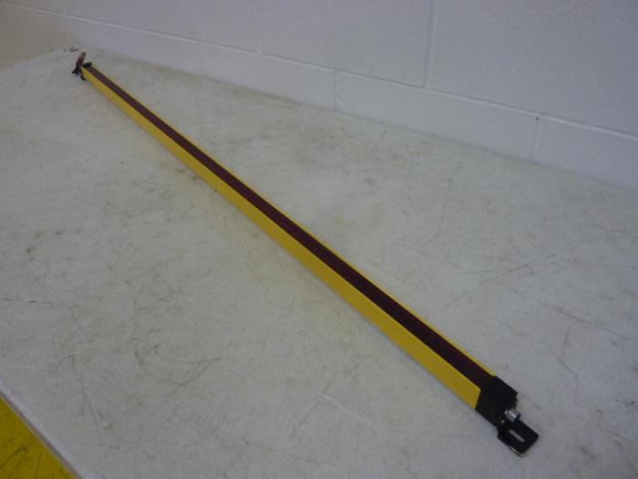 Used STI Light Curtain First Receiver MCF47-20-1200-R1 Used
