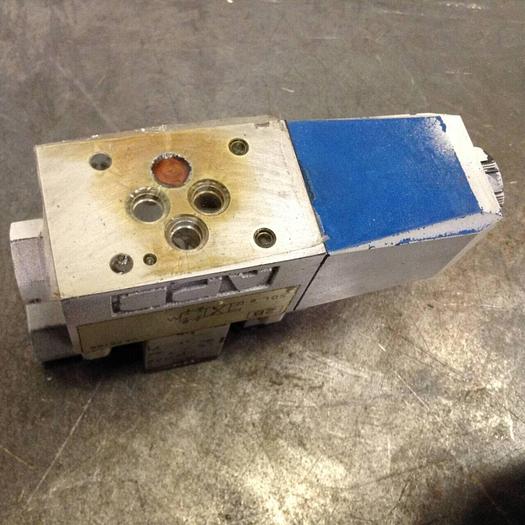 Used VICKERS Tokimec Directional Control Valve DG4V32BMP7H750 #91789