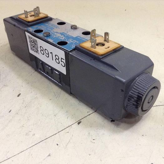 Used VICKERS Directional Valve DG4V-3-6C-M-U-HL7-60 Used