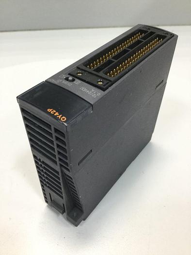 Used MITSUBISHI Output Module QY42P #100742