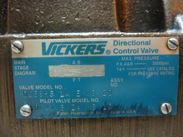 Used VICKERS Directional Valve DG5SH81AEWB20 #30392