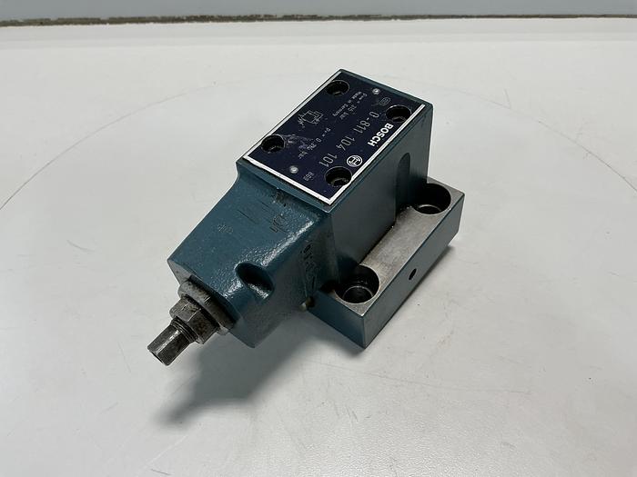 Used BOSCH 0 811 104 101