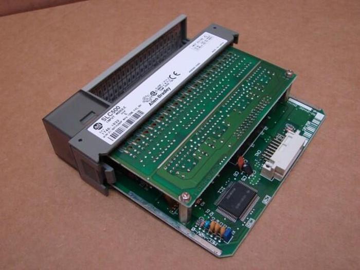 Used ALLEN BRADLEY Input Module 1746-IB32 SER C #77823