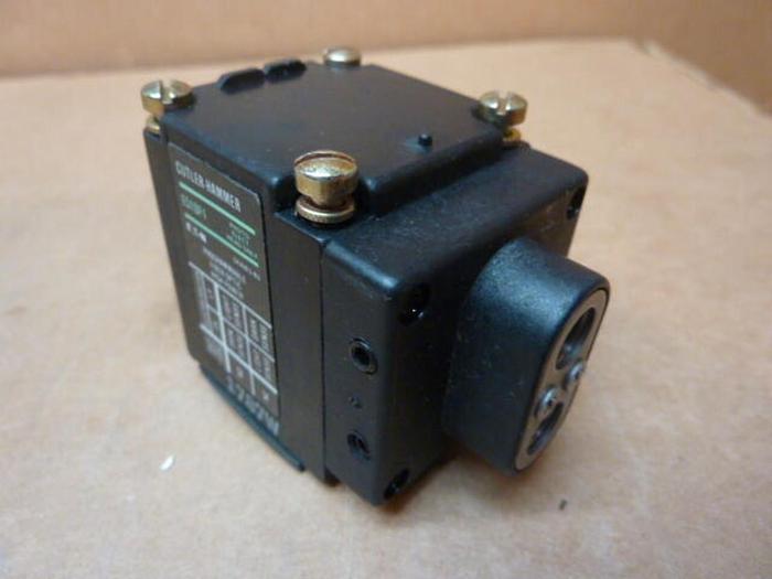 CUTLER HAMMER Sensor Head E51DF1 #32523