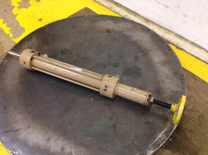 Used VAN DORN Clamp Cylinder VD 150-RS-8 CLP/CYD #67650