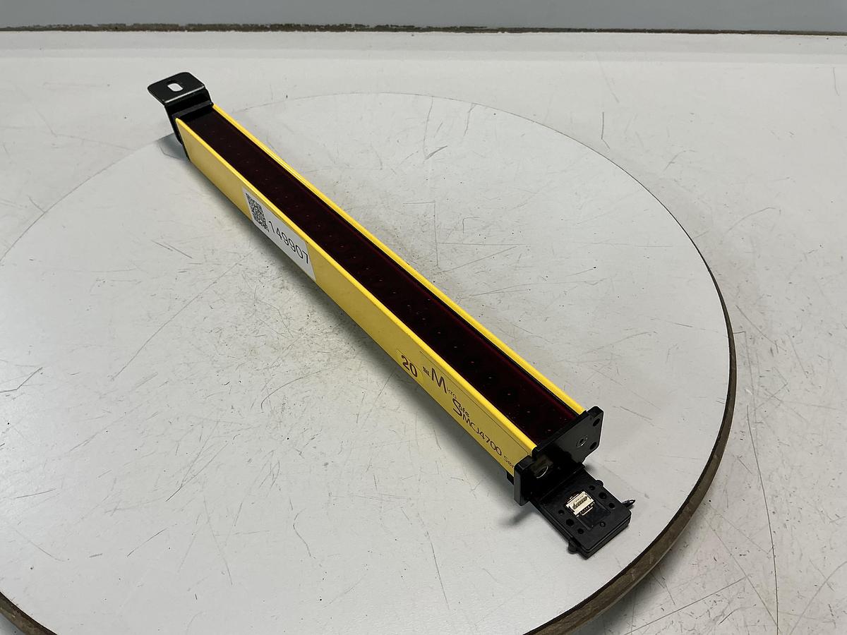 Used STI MCJ47-20-300-X3-801 Light Curtain