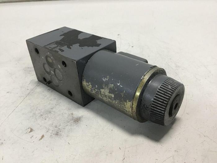 Used VICKERS Valve DG4V3S2AMUHL760EN490 Used