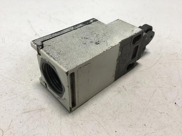 Used SCHMERSAL Limit Switch TR231-20Y #121907
