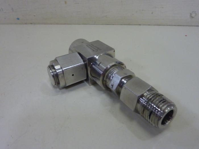 Used NUPRO CO Particulate Filter SS-8TF4 #60261