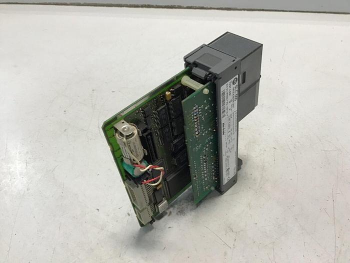 Used ALLEN BRADLEY 5/03 Processor Unit 1747-L531 SER D #141004