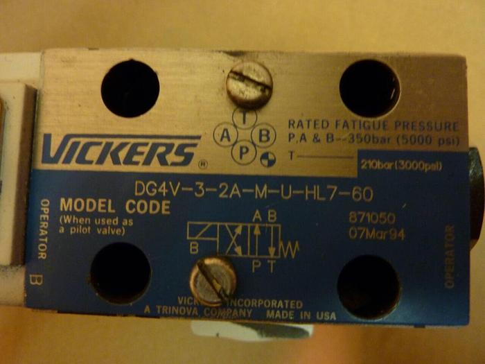 Used VICKERS Valve DG4V-3-1A-M-U-HL7-60 #24096
