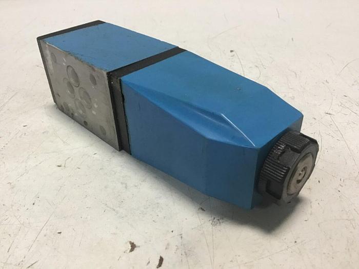 Used VICKERS Valve DG4V32AMUH730 #137503