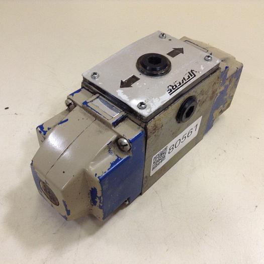 Used VICKERS Valve DG4S50CWT11S523 #80561