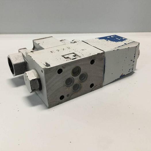 Used VICKERS Directional Control Valve DG4V32AMP7H750 #91785