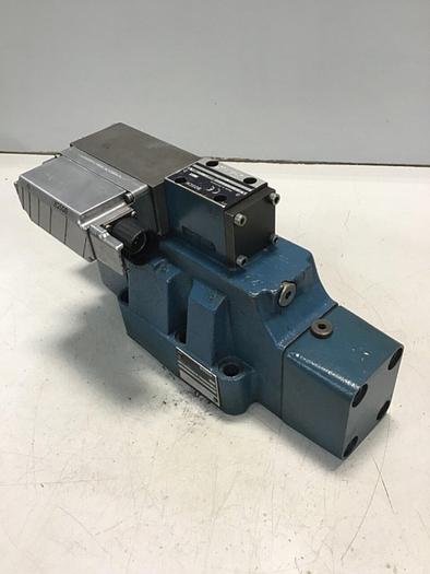 Used BOSCH SERVO Proportional Valve 0 811 404 452 USED