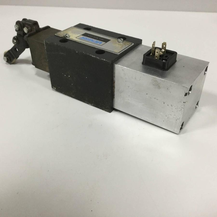 Used VICKERS Valve SDG20S4 012F 50 S553 USED