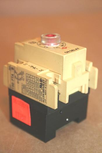 Used ALLEN BRADLEY Pneumatic Timer 196-FTA SER B #17707