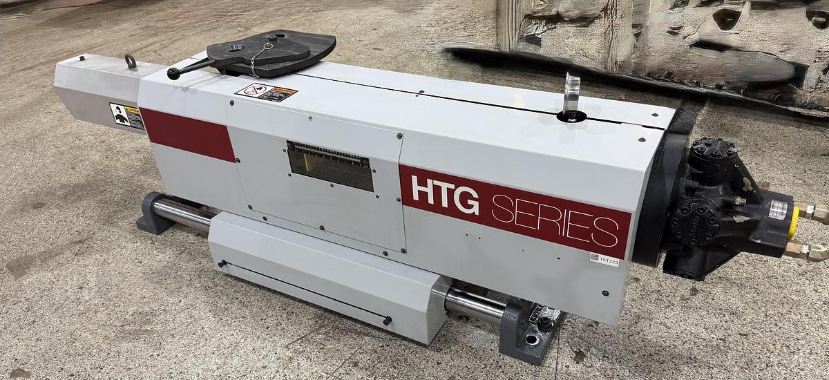 Used VAN DORN DEMAG 210HTG720 / injection unit