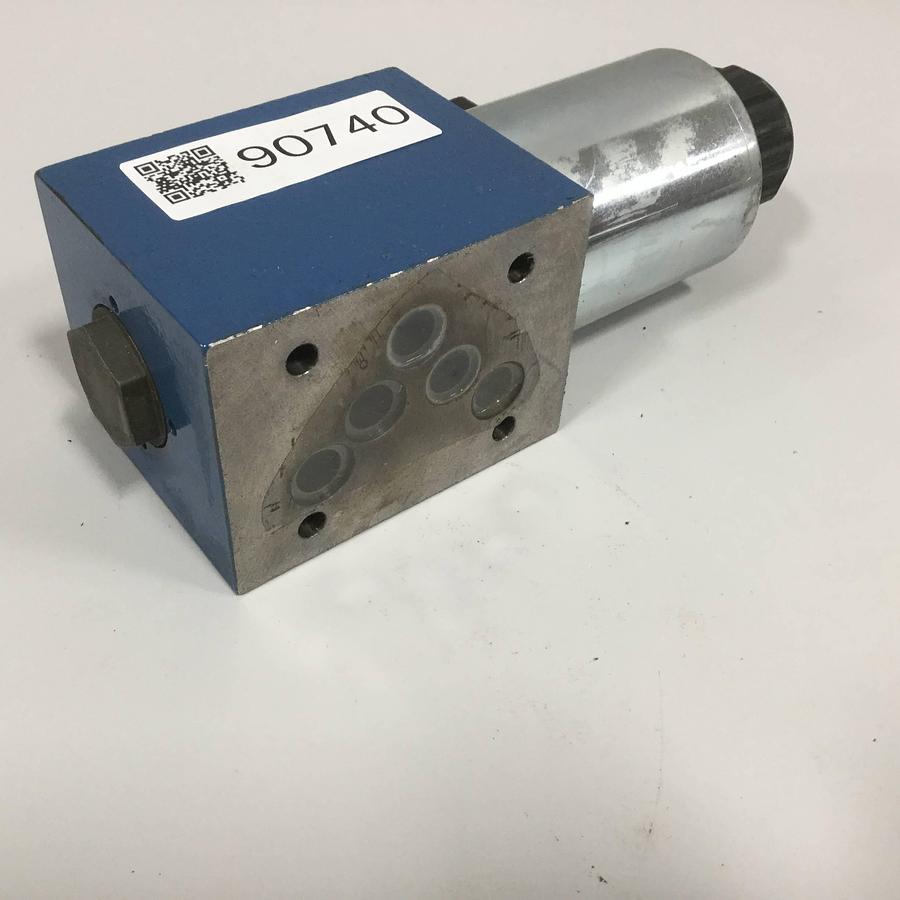 Used MANNESMANN REXROTH Valve 4WE10EA33/CG24N9K4 USED