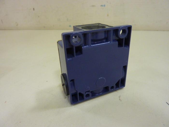 TELEMECANIQUE Limit Switch ZCK M1 #59385