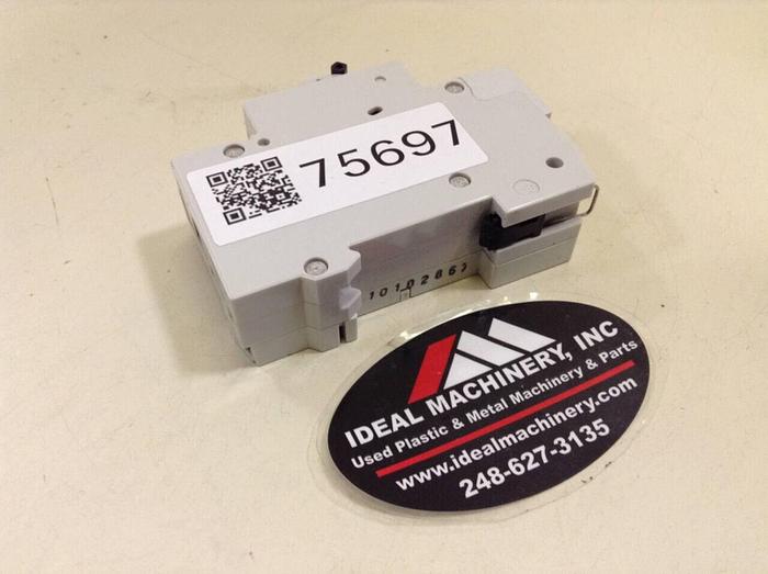 Used GENERAL ELECTRIC 10 Amp Circuit Breaker V07110 #75697