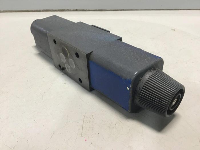 Used VICKERS Valve DG4V-3-6C-M-U-H-9-40 #132068