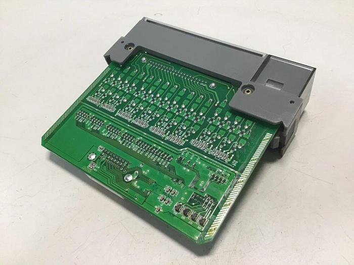 Used ALLEN BRADLEY Input Module 1746-IB32 SER D #48048