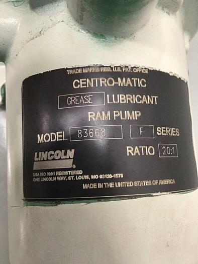 Used LINCOLN LUBRICATING CO Air Operated Grease Pump 83668 #134670