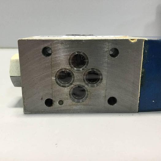 Used VICKERS Directional Control Valve DG4V32AMP7H750 #95465