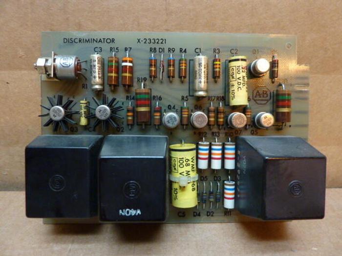 Used ALLEN BRADLEY Discriminator Board X-233221 #27113