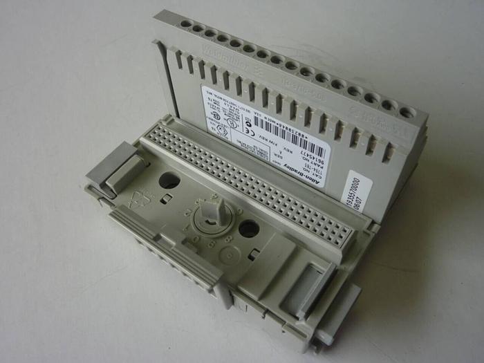 Used ALLEN BRADLEY Input Module 1794-IB16 SER A #50505